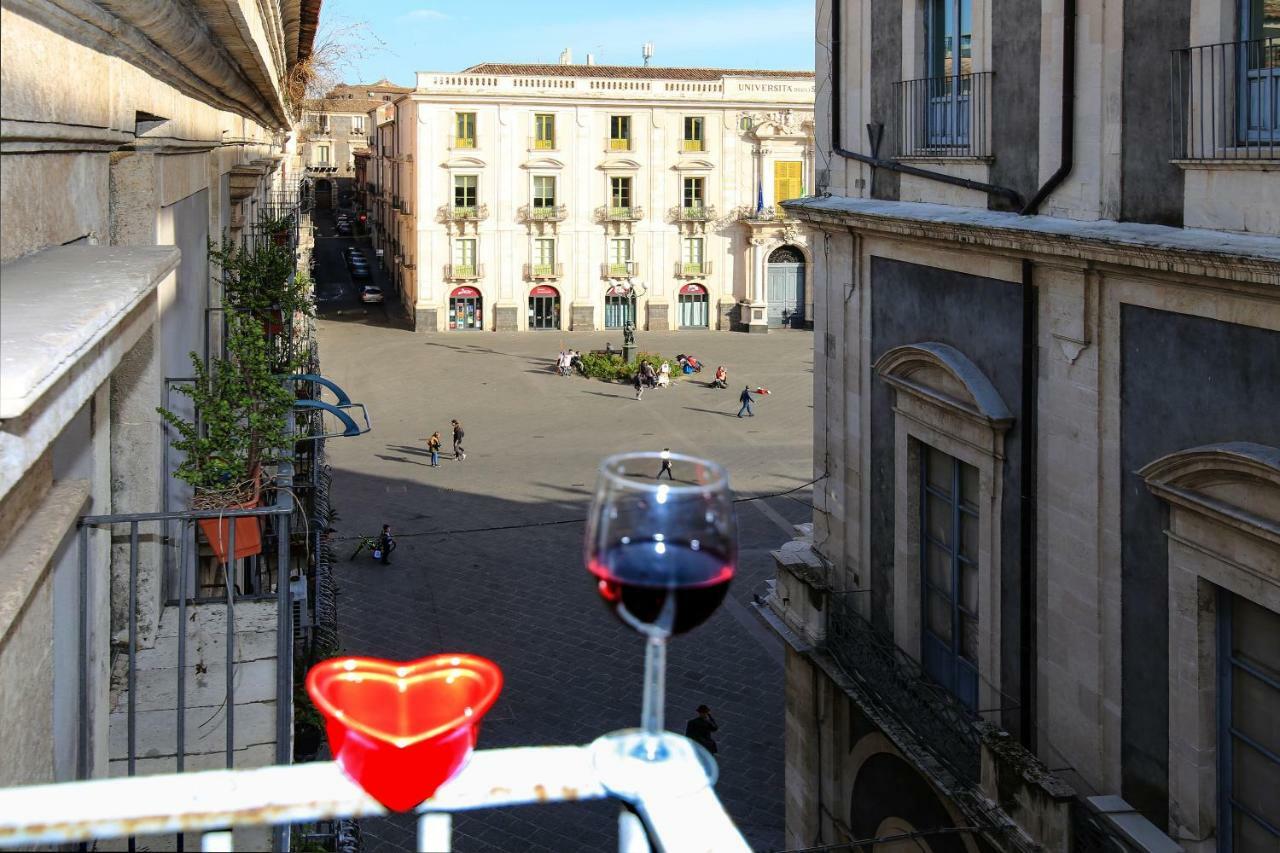 Sicily Wonderful Piazza Universita' Villa Catania Exterior foto