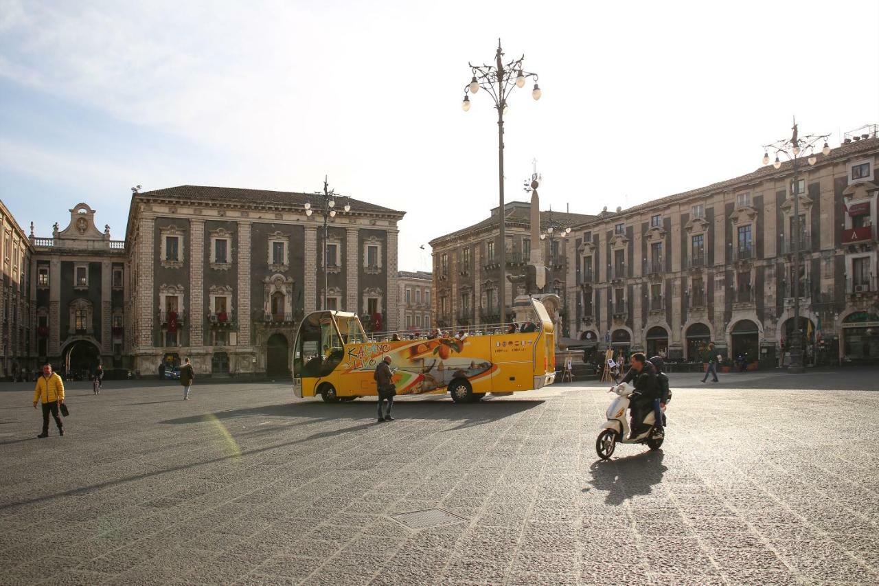 Sicily Wonderful Piazza Universita' Villa Catania Exterior foto