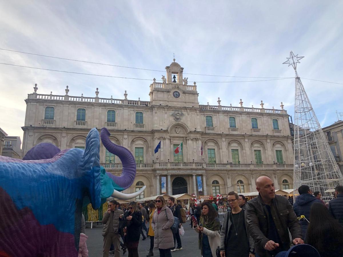 Sicily Wonderful Piazza Universita' Villa Catania Exterior foto