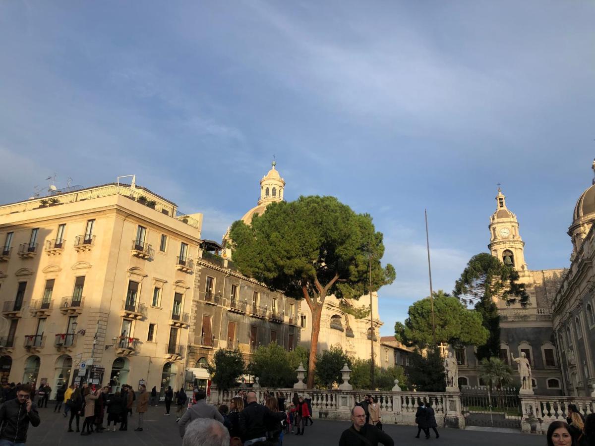 Sicily Wonderful Piazza Universita' Villa Catania Exterior foto